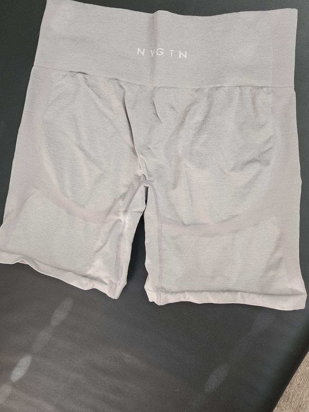 Solid Seamless NVGTN - Picture 2 of 2